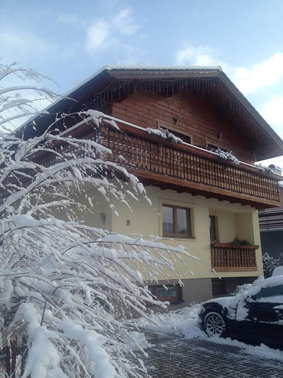 Guest House Fleurs Liptovský Mikuláš Dış mekan fotoğraf